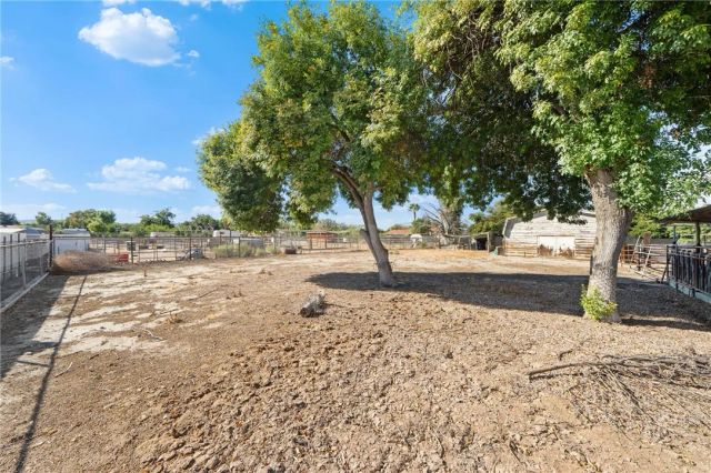 1330 Eaton, Hemet, CA 92543