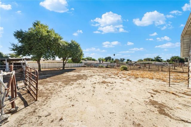 1330 Eaton, Hemet, CA 92543