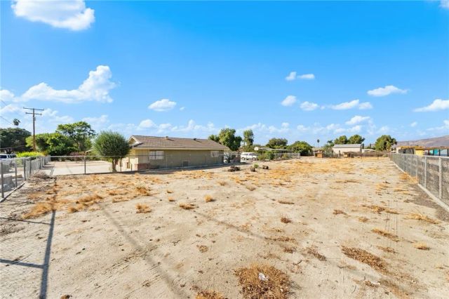 1330 Eaton, Hemet, CA 92543