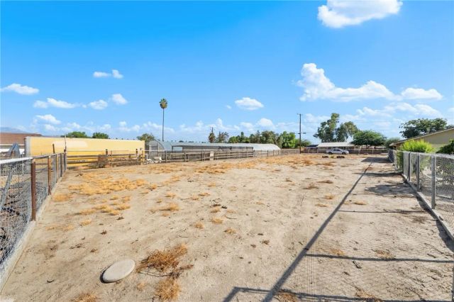 1330 Eaton, Hemet, CA 92543