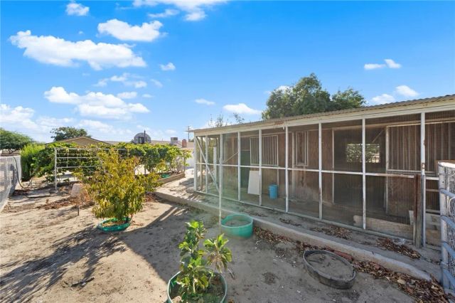 1330 Eaton, Hemet, CA 92543