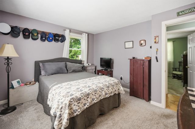 89 North Road, Sandown, NH 03873