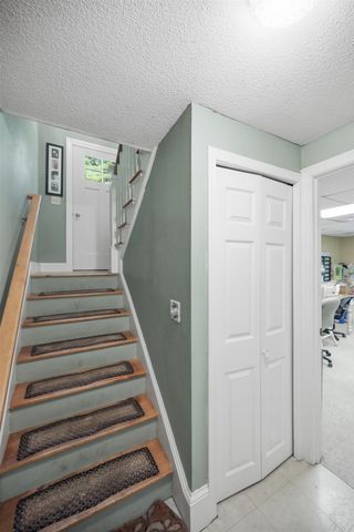 89 North Road, Sandown, NH 03873