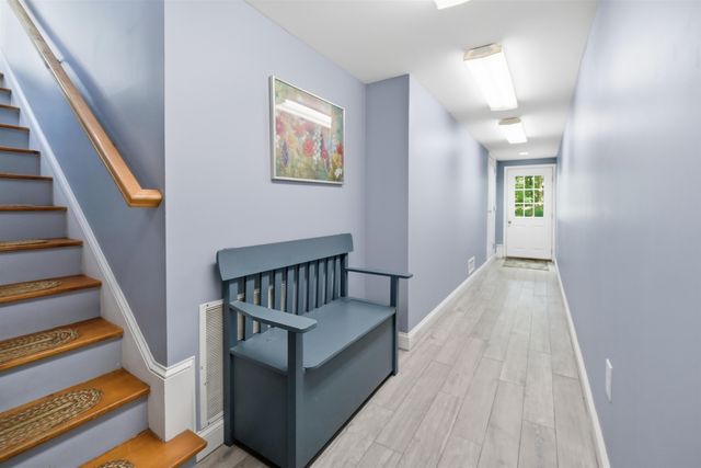 89 North Road, Sandown, NH 03873