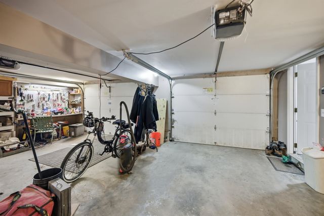 89 North Road, Sandown, NH 03873