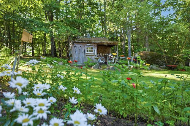 89 North Road, Sandown, NH 03873