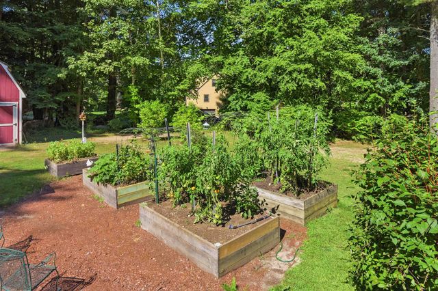 89 North Road, Sandown, NH 03873
