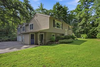 89 North Road, Sandown, NH 03873