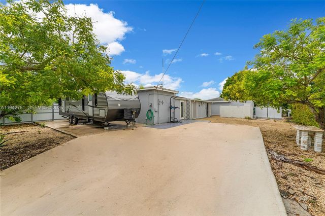 15805 SW 300th Ter, Homestead, FL 33033