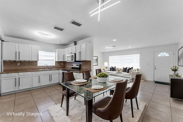 15805 SW 300th Ter, Homestead, FL 33033