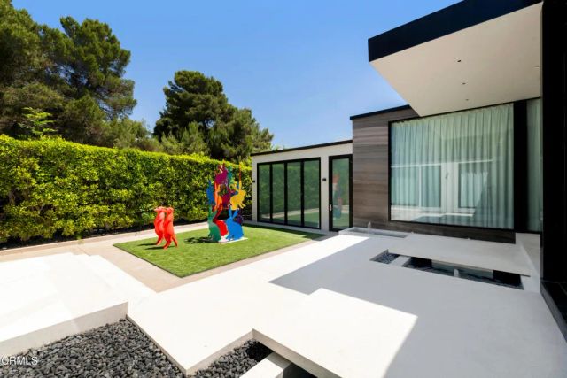 590 Haynes Avenue, Beverly Hills, CA 90210