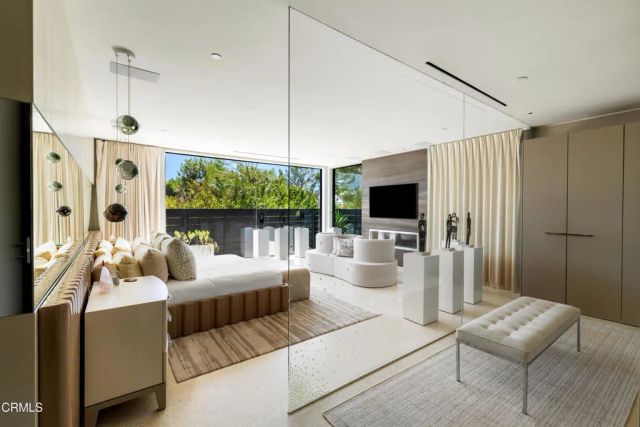 590 Haynes Avenue, Beverly Hills, CA 90210