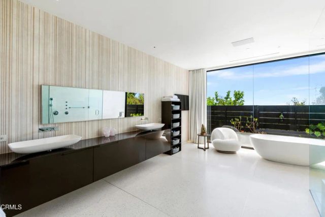 590 Haynes Avenue, Beverly Hills, CA 90210