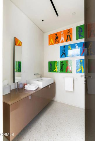 590 Haynes Avenue, Beverly Hills, CA 90210