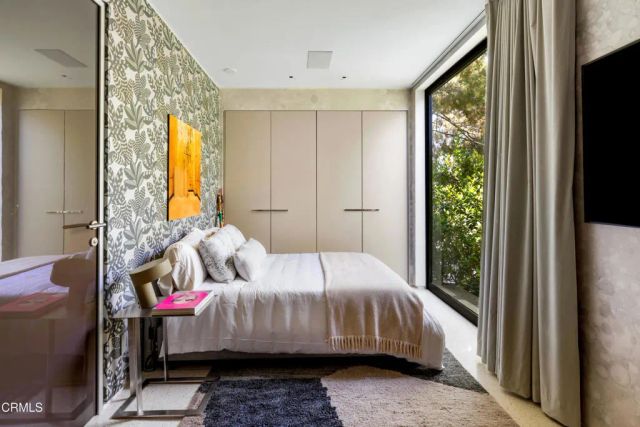 590 Haynes Avenue, Beverly Hills, CA 90210