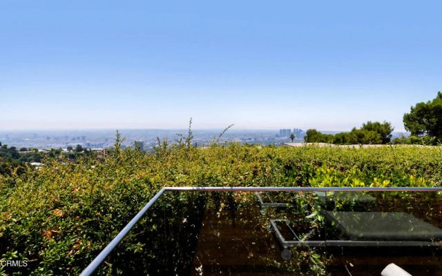 590 Haynes Avenue, Beverly Hills, CA 90210