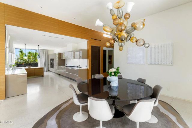 590 Haynes Avenue, Beverly Hills, CA 90210