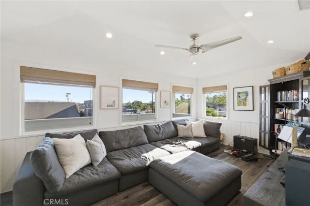 1307 Curtis Avenue, Manhattan Beach, CA 90266