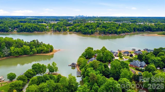 3131 Channel View Landing, Belmont, NC 28012