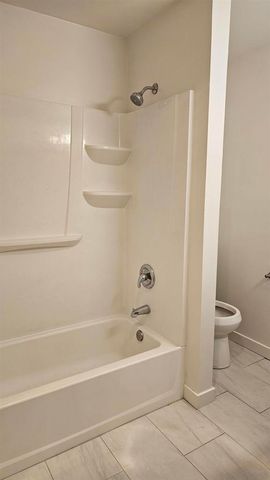 5914 Streamview Dr, San Diego, CA 92105