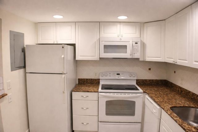 638 Saxony N, Delray Beach, FL 33446