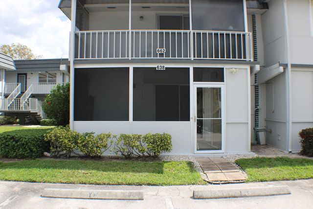 638 Saxony N, Delray Beach, FL 33446