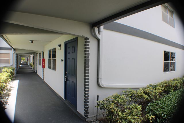 638 Saxony N, Delray Beach, FL 33446