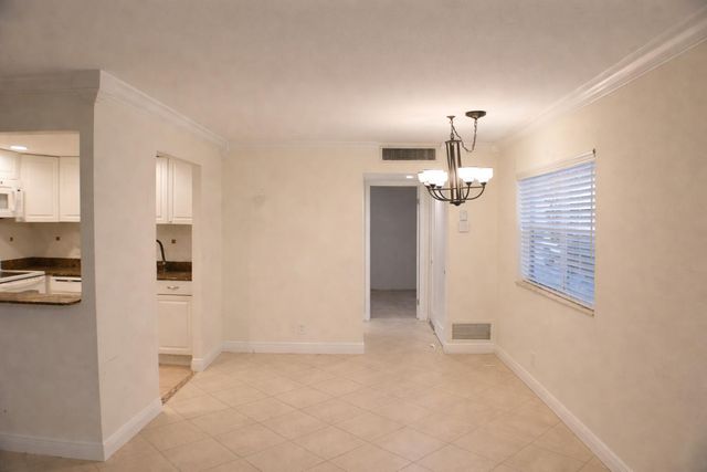 638 Saxony N, Delray Beach, FL 33446