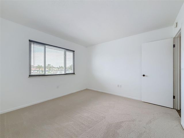 6537 CAPE HATTERAS WAY NE 2, St Petersburg, FL 33702