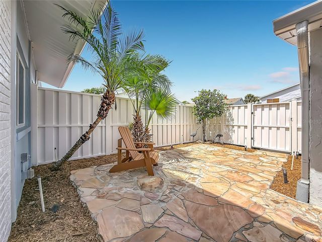 6537 CAPE HATTERAS WAY NE 2, St Petersburg, FL 33702