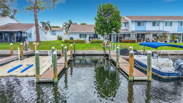 6537 CAPE HATTERAS WAY NE 2, St Petersburg, FL 33702