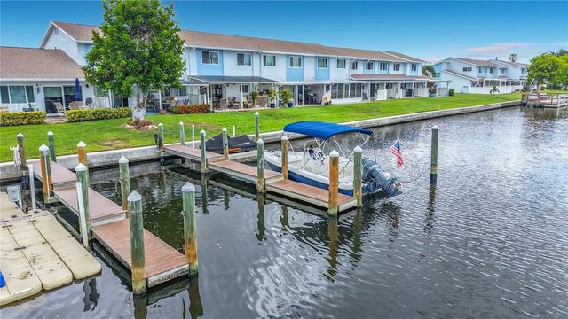 6537 CAPE HATTERAS WAY NE 2, St Petersburg, FL 33702