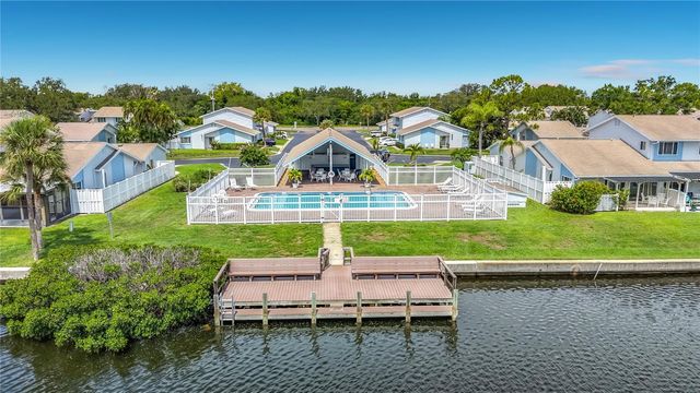6537 CAPE HATTERAS WAY NE 2, St Petersburg, FL 33702