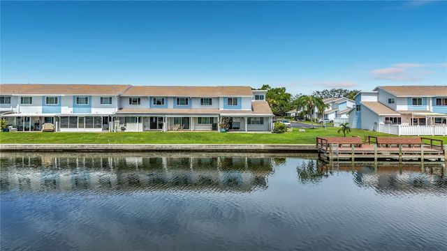 6537 CAPE HATTERAS WAY NE 2, St Petersburg, FL 33702