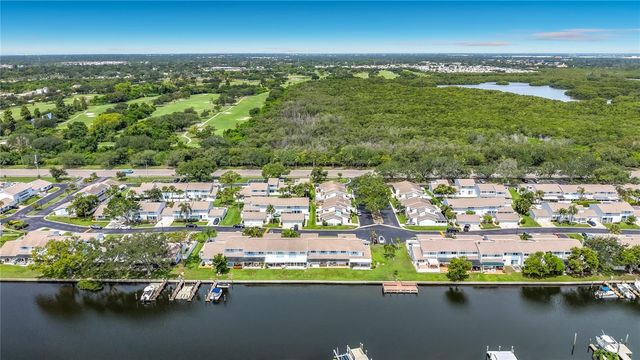 6537 CAPE HATTERAS WAY NE 2, St Petersburg, FL 33702