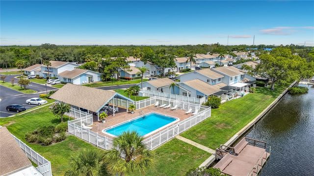 6537 CAPE HATTERAS WAY NE 2, St Petersburg, FL 33702