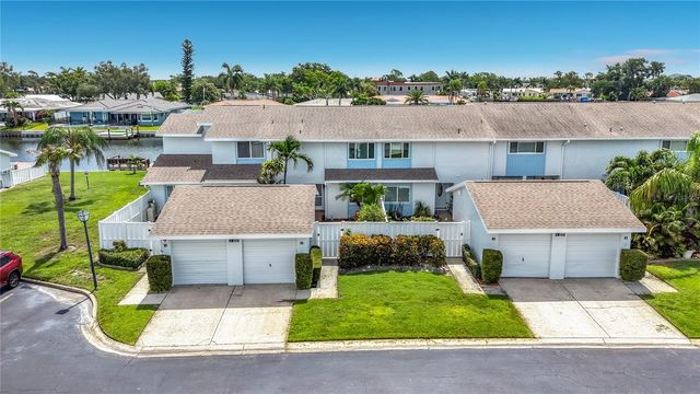 6537 CAPE HATTERAS WAY NE 2, St Petersburg, FL 33702