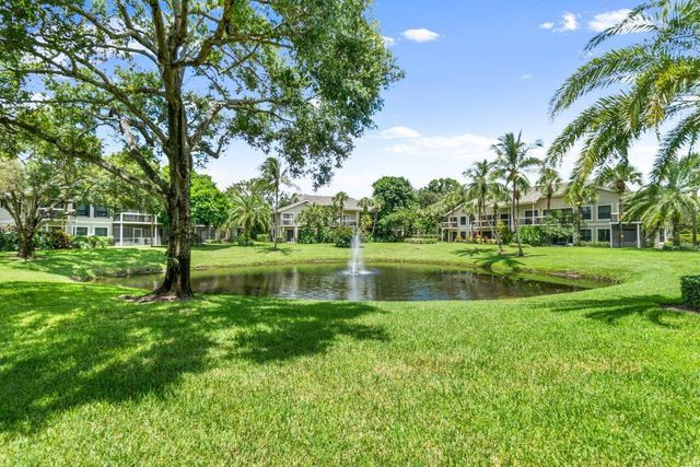 11863 Wimbledon Circle 406, Wellington, FL 33414
