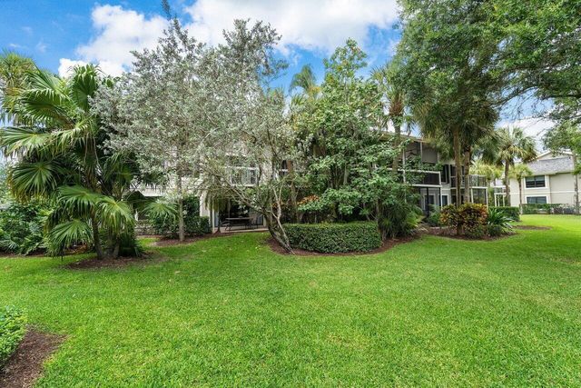 11863 Wimbledon Circle 406, Wellington, FL 33414
