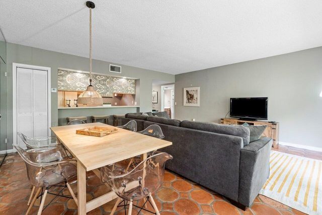 11863 Wimbledon Circle 406, Wellington, FL 33414