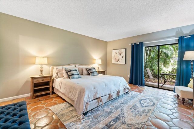 11863 Wimbledon Circle 406, Wellington, FL 33414