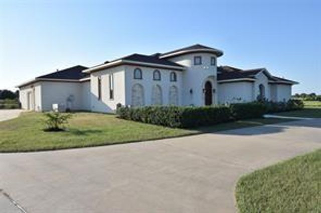 825 Grubbs Road, Sealy, TX 77474