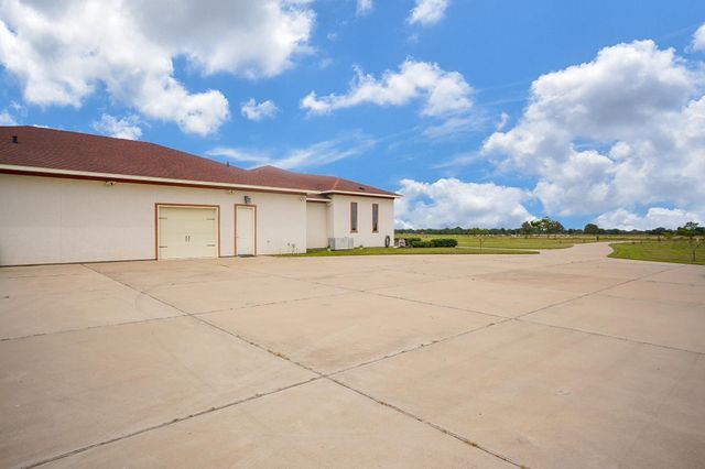 825 Grubbs Road, Sealy, TX 77474