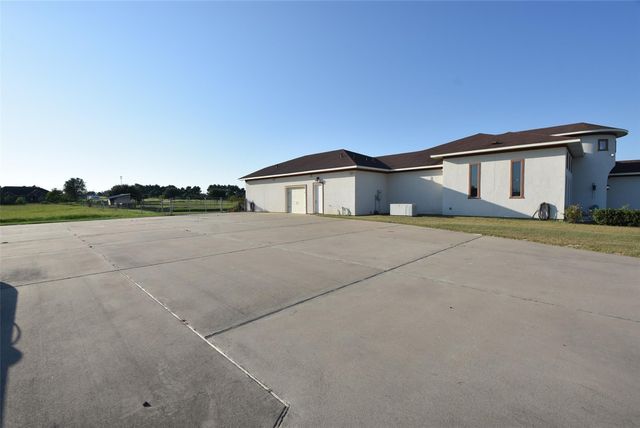 825 Grubbs Road, Sealy, TX 77474