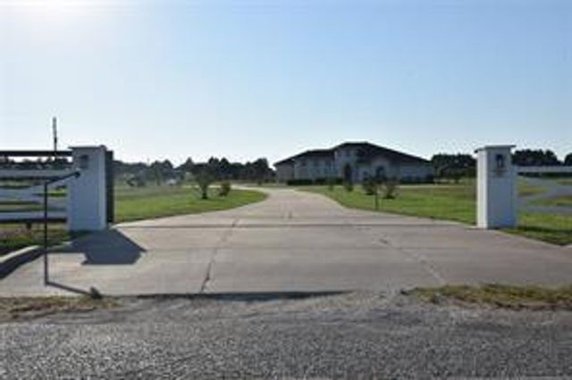 825 Grubbs Road, Sealy, TX 77474
