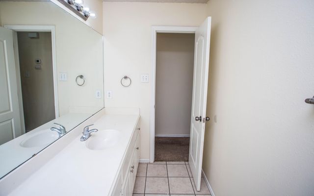 9706 Avenue U Avenue, Lubbock, TX 79423