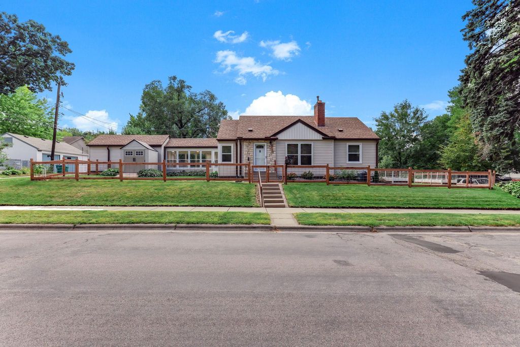 2701 Webster Avenue S, Saint Louis Park, MN 55416 — photo 2