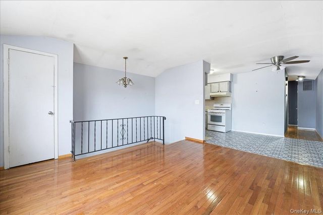 1050 Rensselaer Avenue, Staten Island, NY 10309