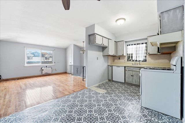 1050 Rensselaer Avenue, Staten Island, NY 10309