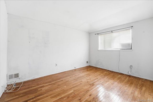 1050 Rensselaer Avenue, Staten Island, NY 10309